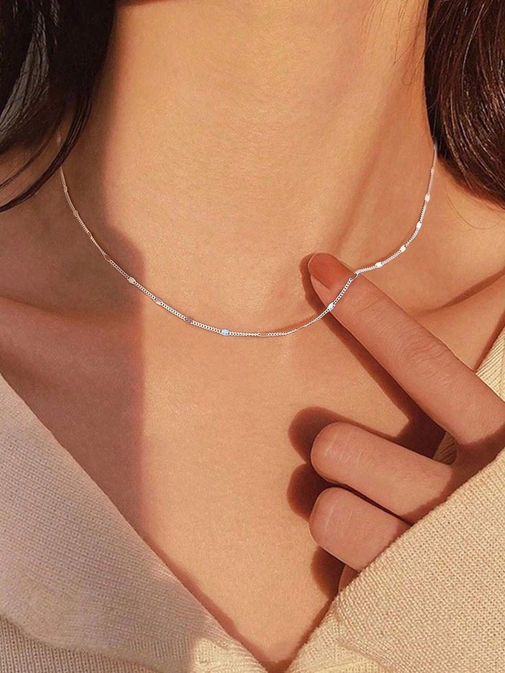 Silver chain model image