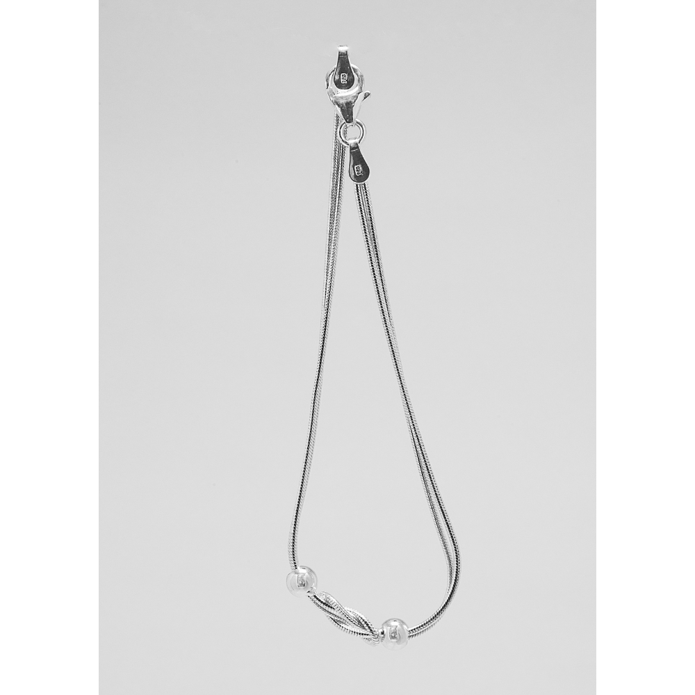 Silver necklace with a small pendant